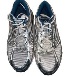 Brooks ladies shoes:Adrenaline sz 10 W